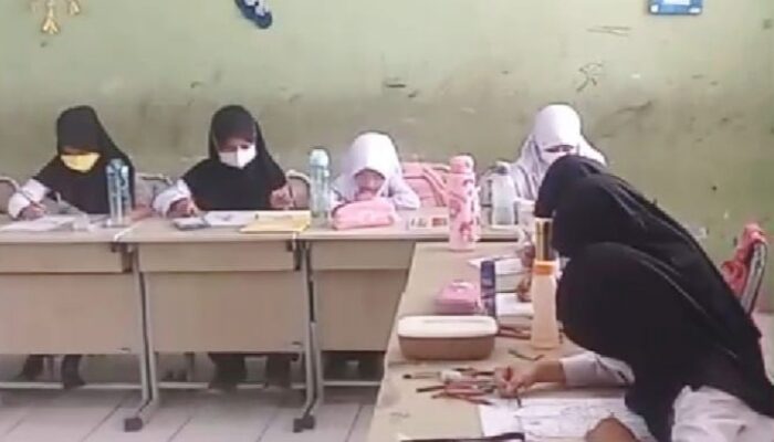 Debu Proyek Jalan Masuk Kelas, Siswa SD di Parungpanjang Mulai Tumbang karena Batuk