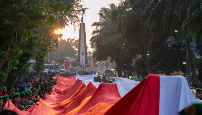 500 Meter Merah Putih Membentang, Ribuan Warga Padati Jalanan Kota Bogor