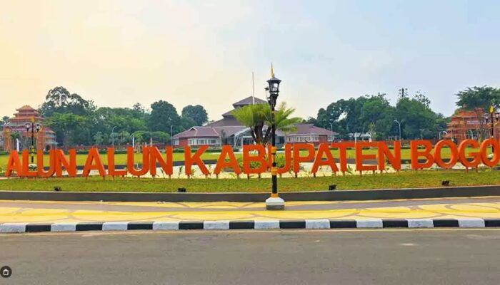 Rudy Susmanto Minta Warga Tahan Dulu Injak Rumput Alun-Alun, Target Rampung Secepatnya