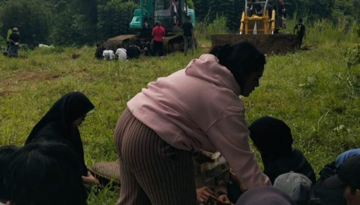 Ricuh di Sukajaya Bogor, Warga Klaim Belasan Orang Terluka saat Alat Berat Masuk ke Lahan Garapan