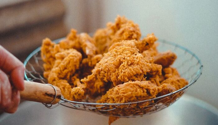 Makan Ayam Tiap Hari, Aman atau Justru Bikin Gizi Tak Seimbang?