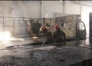 Percikan Las Diduga Picu Kebakaran Pabrik di Cileungsi, 7 Mobil Ikut Terbakar