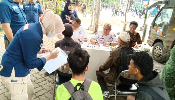Kedapatan Merokok di Alun-Alun Bogor dan Angkot, 15 Orang Terjaring Sidak KTR