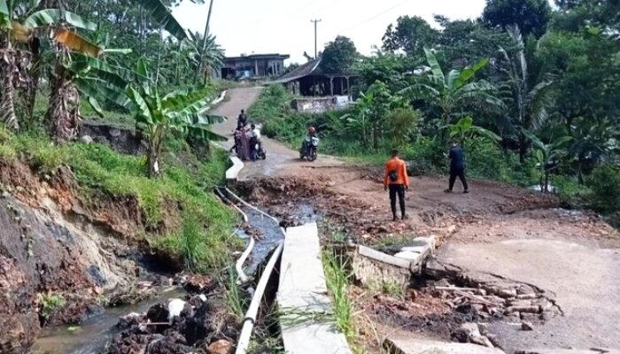 Hampir Delapan Bulan Pascapergerakan Tanah, Relokasi Warga Sukamakmur Bogor Belum Jelas