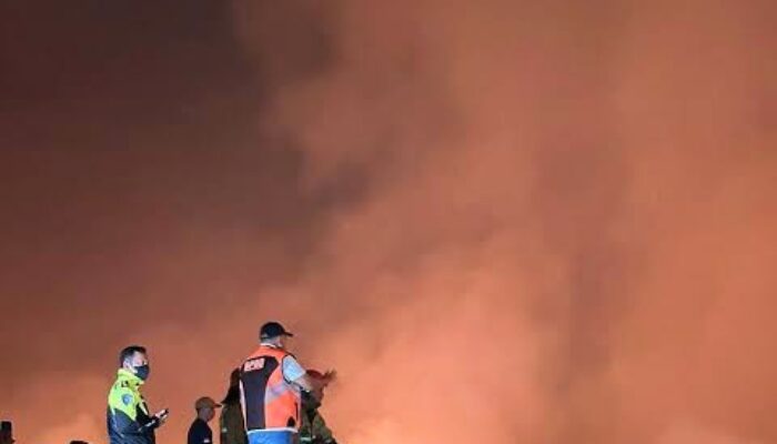 TPA Galuga Bogor Terbakar, Pembuangan Sampah Ditutup Sehari, Water Bombing Dikerahkan
