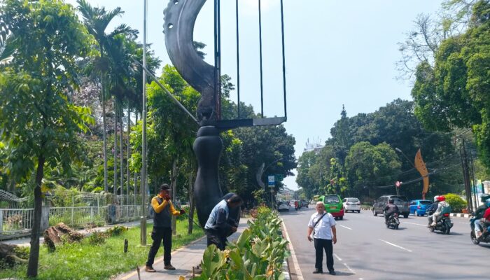 Pemkot Bogor Tertibkan 15 Tiang Reklame di Jalur SSA, Kawasan Ini Menyusul
